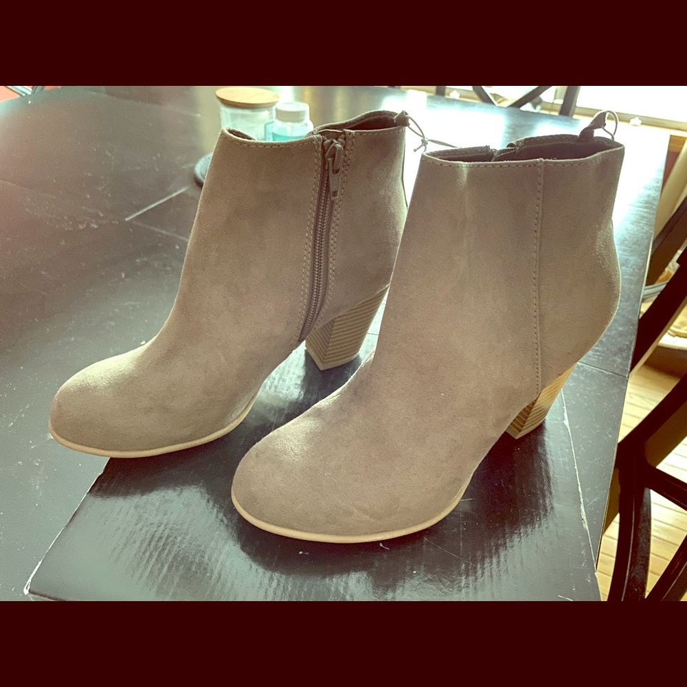 Woman’s suede booties